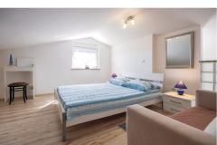 Apartmanok Lisicak Apartman 1 – A4+1 foto 5