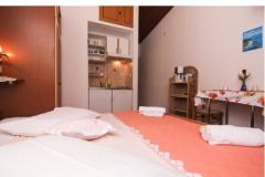 Apartmanok dominovic-Mladinov  Apartman 4 – studio foto 5