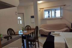 Apartmanok Pavić Promajna Szoba 5 – 2+1_prizem foto 1