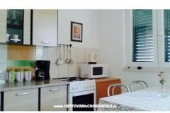 Apartmanok Violeta Apartman 1 – Marijan foto 5