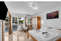 Pine Canopy Studios and Apartmanok Apartman 11 – A13 foto 3