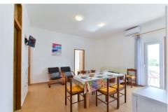 Apartmanok Lavanda  Apartman 2 – I KAT DVOR foto 1