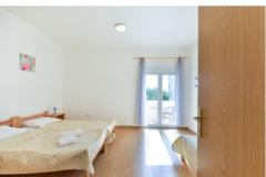 Apartmanok Lavanda  Apartman 2 – I KAT DVOR foto 3