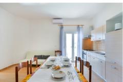 Apartmanok Lavanda  Apartman 2 – I KAT DVOR foto 4