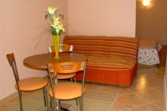 Apartmanok Deak Komarna Apartman 8 – 8bež3+2 foto 2