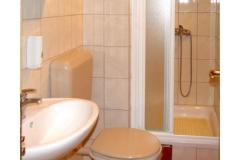 Apartmanok Deak Komarna Apartman 2 – BR.2crveni foto 5