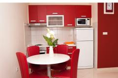 Apartmanok Komarna Apartman 2 – A2-CRVENI foto 2