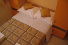 Apartmanok Komarna Apartman 1 – A1-NARANČA foto 5