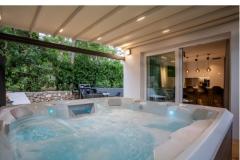 Apartmanok Klemenčić Apartman 1 – Hot tub foto 1
