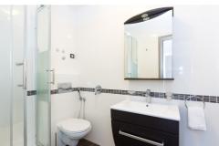 Apartmanok & Szobák DDD2 Apartman 2 – GREY STUD foto 4