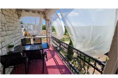 Apartmanok Blazevic, Njivice Apartman 4 – PINK YH foto 2