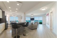 Hot Tub Luxury Apartmanok + beach p Apartman 1 – Penthouse foto 5