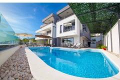 Apartmanok medencével Apartman 2 – MAIVICA foto 1
