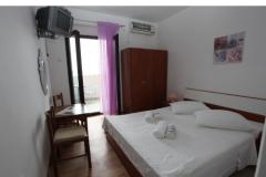Szobák Bili Galeb BED? Szoba 4 – PURPLE 1 foto 3