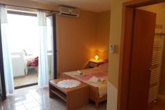 Arka Apartmanok Szoba 5 – soba1 foto 3