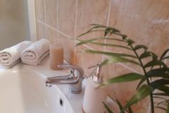 Arka Apartmanok Szoba 6 – soba2 foto 3