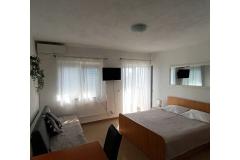Apartmanok Monika Apartman 3 – A 2+1 foto 1