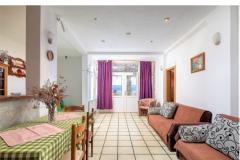 Family Szobák & Apartmanok Omis Apartman 3 – tetak foto 1