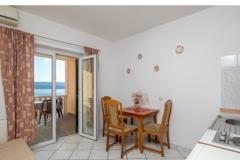 Family Szobák & Apartmanok Omis Apartman 4 – 202 foto 1