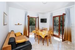 Apartmanok Jelena Apartman 2 – bijeli foto 1