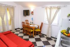 Apartmanok Martina Apartman 2 – crno-bijel foto 1