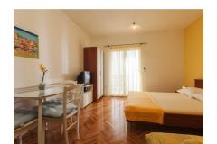 Apartmanok Niko Podgora Apartman 2 – 2+1AYellow foto 1