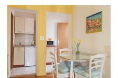 Apartmanok Niko Podgora Apartman 2 – 2+1AYellow foto 2
