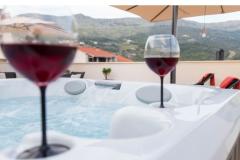 Bubbles Luxury Penthouse with jacuz Apartman 1 – Podstrana foto 2