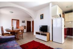 Apartmanok Andreja Apartman 2 – The red foto 4