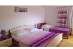 Apartmanok TONĆI I IRIS*** Apartman 4 – A2+2 foto 4