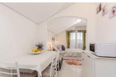 Family friendly Apt with a pool  Apartman 2 – Lavander foto 4