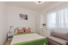 Family friendly Apt with a pool  Apartman 3 – Daysi foto 5