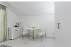 Family friendly Apt with a pool  Apartman 4 – Sea foto 4