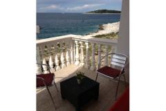 Anita Apartmanok-Rogoznica Apartman 1 – App za 4 foto 4