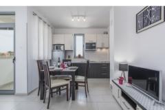 Apartmanok Kimi with swimming pool  Apartman 4 – APP M foto 2