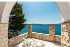 Villa Ratac Beach Apartmanok Szoba 5 – Palms foto 1