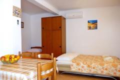 Apartmanok Milan Rogulj Apartman 4 – studio foto 3