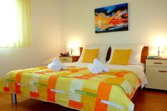 Apartmanok Milan Rogulj Apartman 1 – žuti foto 3