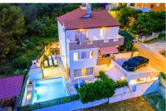 Bruno's Poolside Retreat Apartman 2 – A2 foto 1
