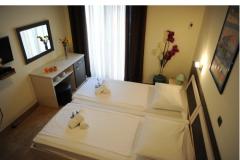 Apartmanok & Szobák Jelavić Szoba 5 – Soba bazen foto 2