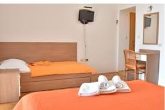 Apartmanok Stone  Tučepi  Apartman 3 – A3+1 -102 foto 3
