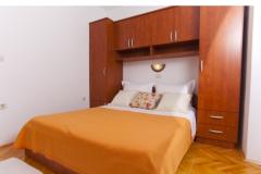 Apartmanok Helga Apartman 4 – naranča foto 1