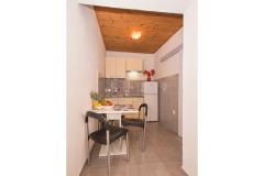Apartmanok Suzana i Zlatan Apartman 4 – A2+2crveni foto 3