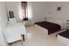 Apartmanok DIANA Apartman 2 – 2 A2+1 foto 2
