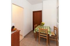 Apartmanok Ružica Apartman 4 – 4: A2+1 foto 3