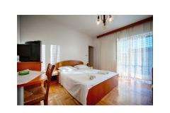 Čobrnić Szobák i Apartmanok Szoba 3 – S3 Balkon+ foto 2