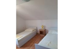 Apartmanok Cestar Apartman 1 – Potkrovlje foto 4
