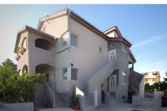 Apartmanok Banović Vodice  Apartman 2 – 2 Ap. 2+2 foto 5