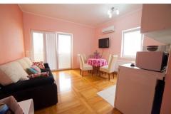 Apartmanok Iris Apartman 2 – rozi foto 1