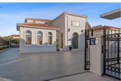 Villa CAROLUS Dalmatia Apartman 1 – Villa foto 2
